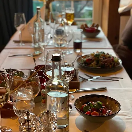 Отель Rehkitz 2*